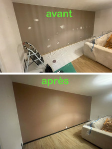 Photo de galerie - Transformation réussie : du mur abîmé à une finition impeccable, le avant-après parle de lui-même. 