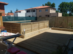Photo de galerie - Realisation du tour de piscine et terrasse 