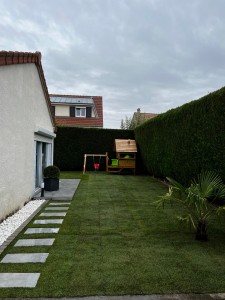 Photo de galerie - Pose de gazon en rouleau 