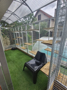 Photo de galerie - Enclos extérieur sécurisé de la pension féline les charmilles à Livry gargan 