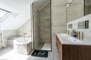 Photo de galerie - Rénovation complète salle de bain 