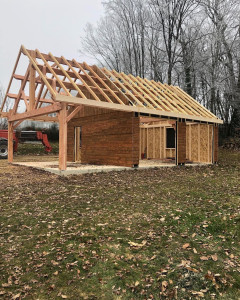 Photo de galerie - Montage d’un bâtiment tout en Douglas 