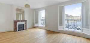 Photo de galerie - F5 rénové : murs et plafonds préparés et repeints, finitions soignées, rendu lumineux.