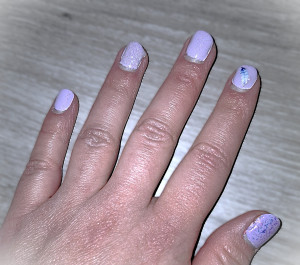 Photo de galerie - Manucure semi-permanent lilas
