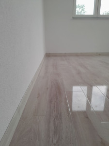 Photo de galerie - Bonjour, j'ai plus de 7 ans d'expérience en tant que poseur de sols stratifiés