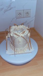 Photo de galerie - Gâteau d'anniversaire personnalisé