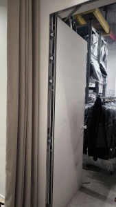 Photo de galerie - Réglage porte frottant au sol