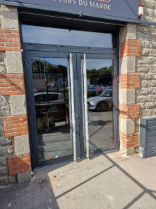 Photo de galerie - Pose porte d entrée 