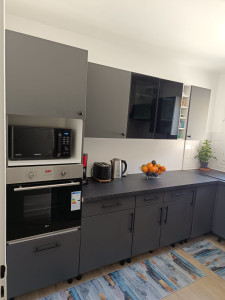 Photo de galerie - Cuisine en L, 12 éléments et des clients contents ?