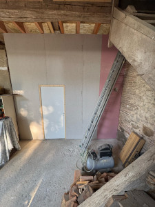 Photo de galerie - Réalisation d’une cloison de chaufferie 