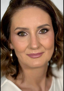 Photo de galerie - Maquillage invitée 