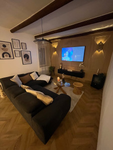 Photo de galerie - Rénovation salon. Sol, mur, plafond. Isolation, plaquage, peinture, décoration. 