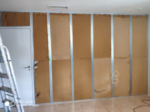 Photo de galerie - Pose de  cloison  plus isolation laine de bois