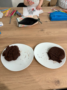 Photo de galerie - Des petits gâteaux en chocolat ?