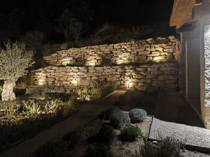 Photo de galerie - Mise en lumière gîte/jardin français