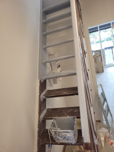 Photo de galerie - Preparation et Mise en peinture escalier 