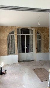 Photo de galerie - Mur travertin 