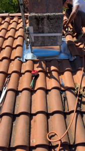 Photo de galerie - Réflexion complète de l’hébergement de cheminée.