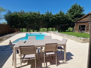 Photo de galerie - Je peux vous aider pour l'entretien de votre piscine et le nettoyage de la terrasse 