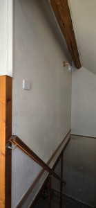 Photo de galerie - Installation dune applique murale avec interrupteur va et vient sans fil.