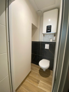 Photo de galerie - Rénovation espace wc après dégâts des eaux 