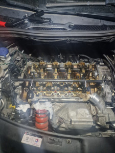 Photo de galerie - Changemrnt joint queue soupapes 