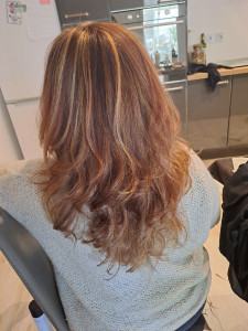 Photo de galerie - Balayage et coloration 