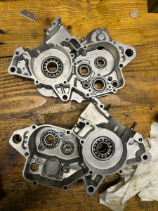 Photo de galerie - Remplacements de la totalité des roulements bas moteur Honda 125 CR