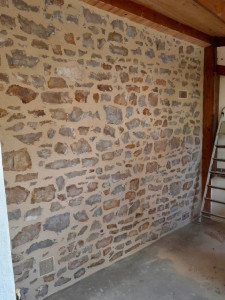 Photo de galerie - Joints sur mur en pierre 