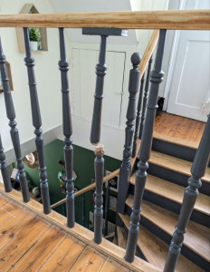 Photo de galerie - Réparation d'un barreau d'escalier ancien 