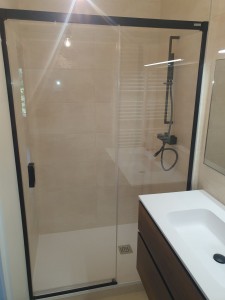 Photo de galerie - Rénovation complète d'une salle de bains 
