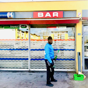 Photo de galerie - Nettoyeur de vitres