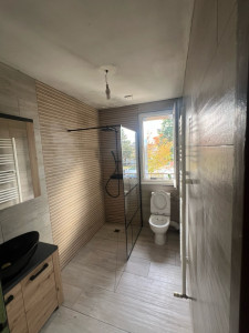 Photo de galerie - Rénovation complète d’une salle de bain . 