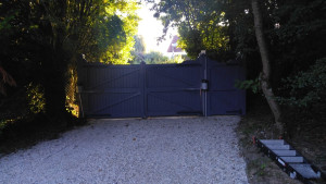 Photo de galerie - Ponçage + peinture.