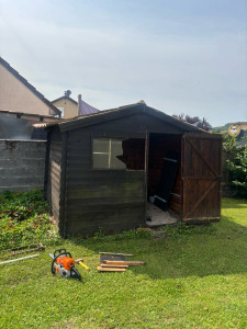 Photo de galerie - Chantier démolissions et débarrât d’une ancienne cabane en bois 
