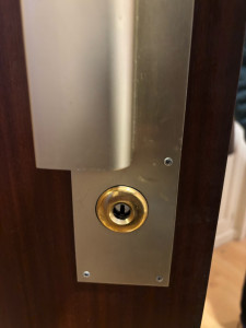 Photo de galerie - Ouverture de porte et changement de la serrure FICHET