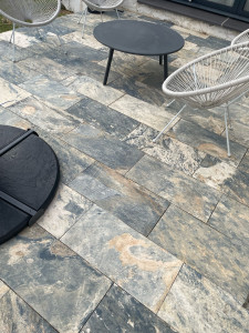 Photo de galerie - Réalisation de la terrasse plus pose carrelage imitation bali 