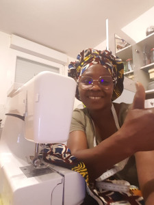 Photo de galerie - Bonnet  mélange pagne +satin 