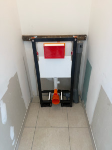 Photo de galerie - Installation de wc suspendu avec aérateur à Saint Marcel