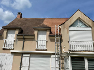 Photo de galerie - Voici se que tonne un nettoyage de toiture réalisé pare nos services 