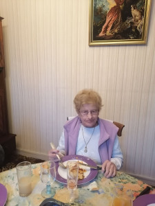 Photo de galerie - Goûter avec mamie

