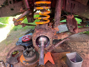 Photo de galerie - Réfection roulement et joint de pivot Toyota Landcruiser