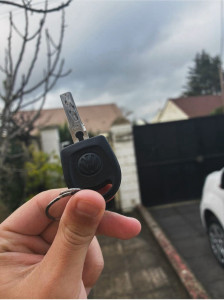 Photo de galerie - Ancienne clé de voiture avant reprogrammation 