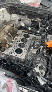 Photo de galerie - Remplacement joint culasse sur Mercedes 