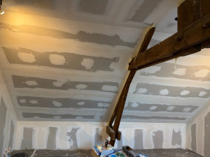 Photo de galerie - Poser du Placo à faire bande