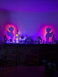 Photo de galerie - Fabrication de deux anges lumineux en bois.