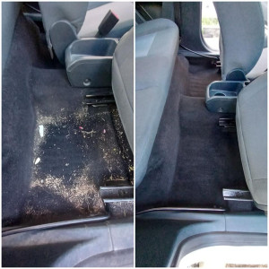 Photo de galerie - Rendu propre et soigné après un nettoyage intérieur complet à 65 €. Détail des tapis, sièges et plastiques