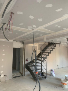 Photo de galerie - Rénovation d’un sous-sol ( placo , enduit , électricité , finition peinture.