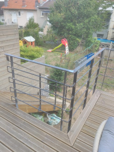 Photo de galerie - Réalisation d'une garde corps escalier extérieur 