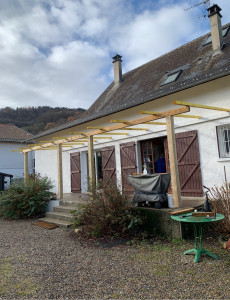 Photo de galerie - Mise en peinture de la façade et création de pergola 